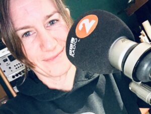 jules lang radio 2